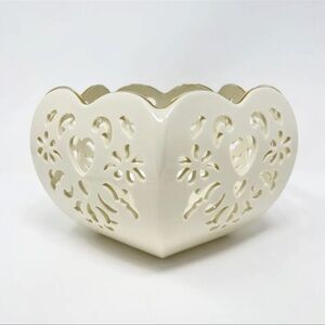 Lenox Eternal Hearts Pierced Round Candy Bowl Scalloped Trim - 24k Gold Large